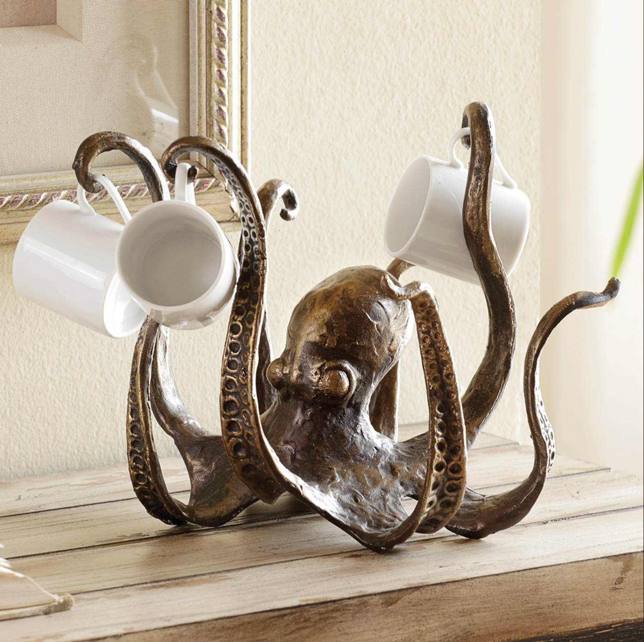 Octopus Mug Holder in Cast Resin, Holds 8 Mugs