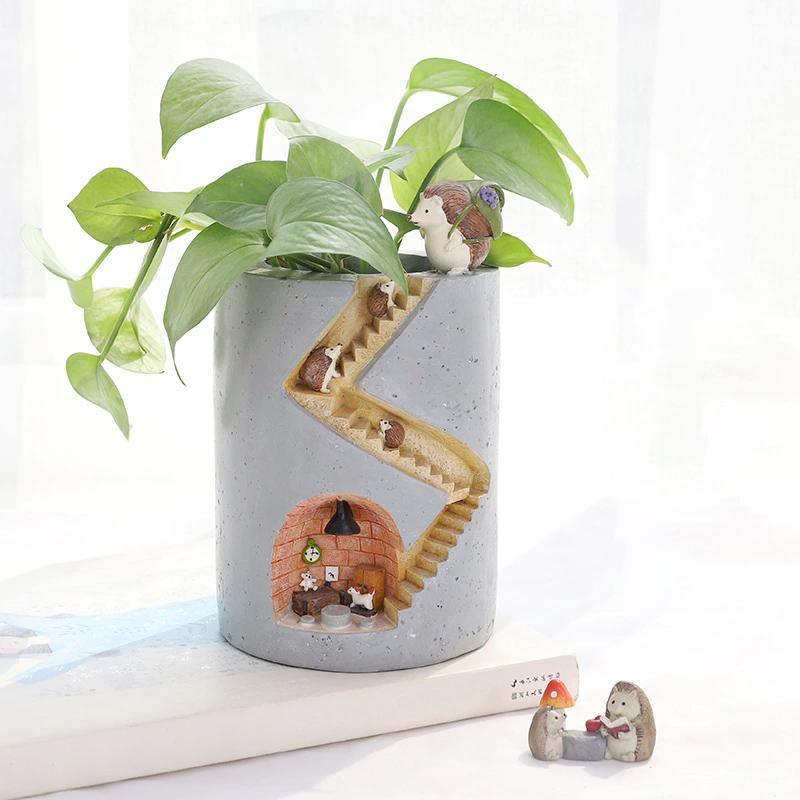 Animal Burrow Planter Pot in Resin, Hedgehog or Rabbit, view 8