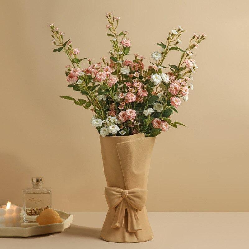 Bowknot Relief Porcelain Vase, Three Colors