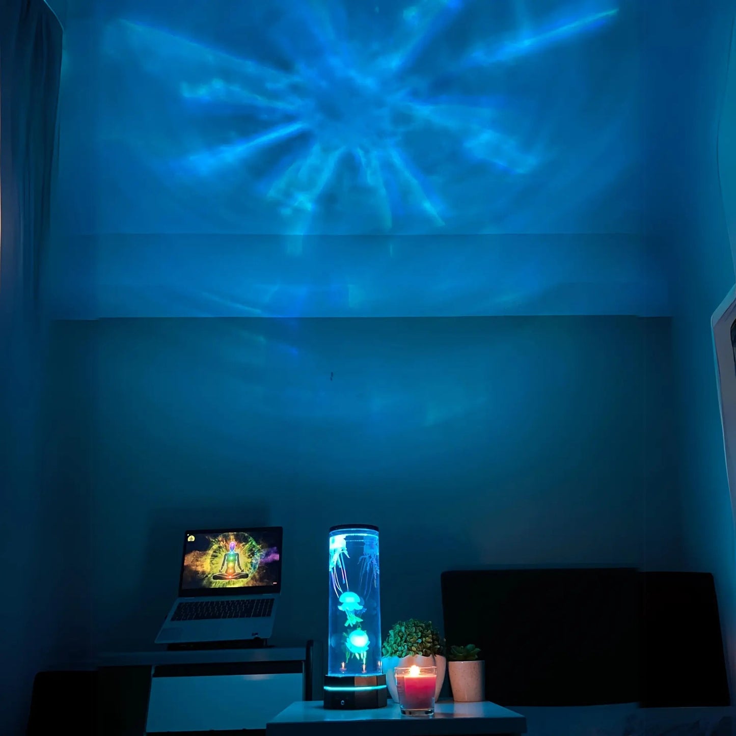Jellyfish Lamp with Water Ripple Projector, view 3