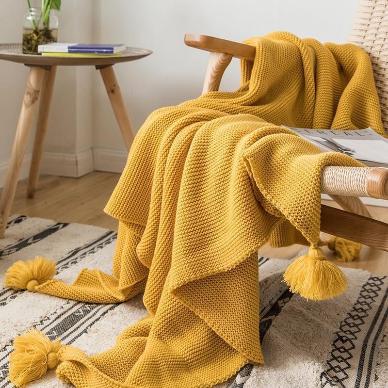 Knitted Throw Blanket with Corner Tassels