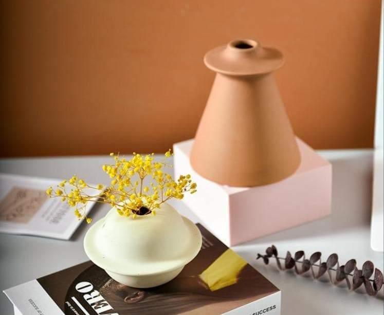 Hand Painted Ceramic Orbit Vase in Four Colors, view 5