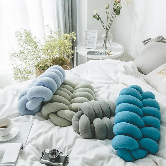 Knot Shaped Throw Pillow in Polyester
