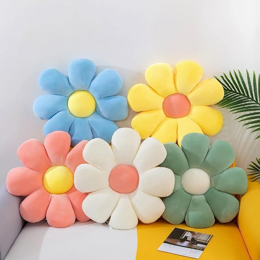 Flower Shaped Round Throw Pillow in Plush Cotton, view 2